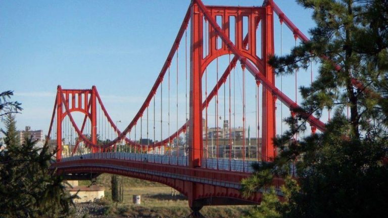 Puente Colgante Hipólito Yrigoyen